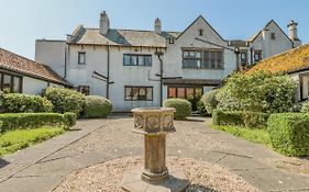Highcliffe Manor